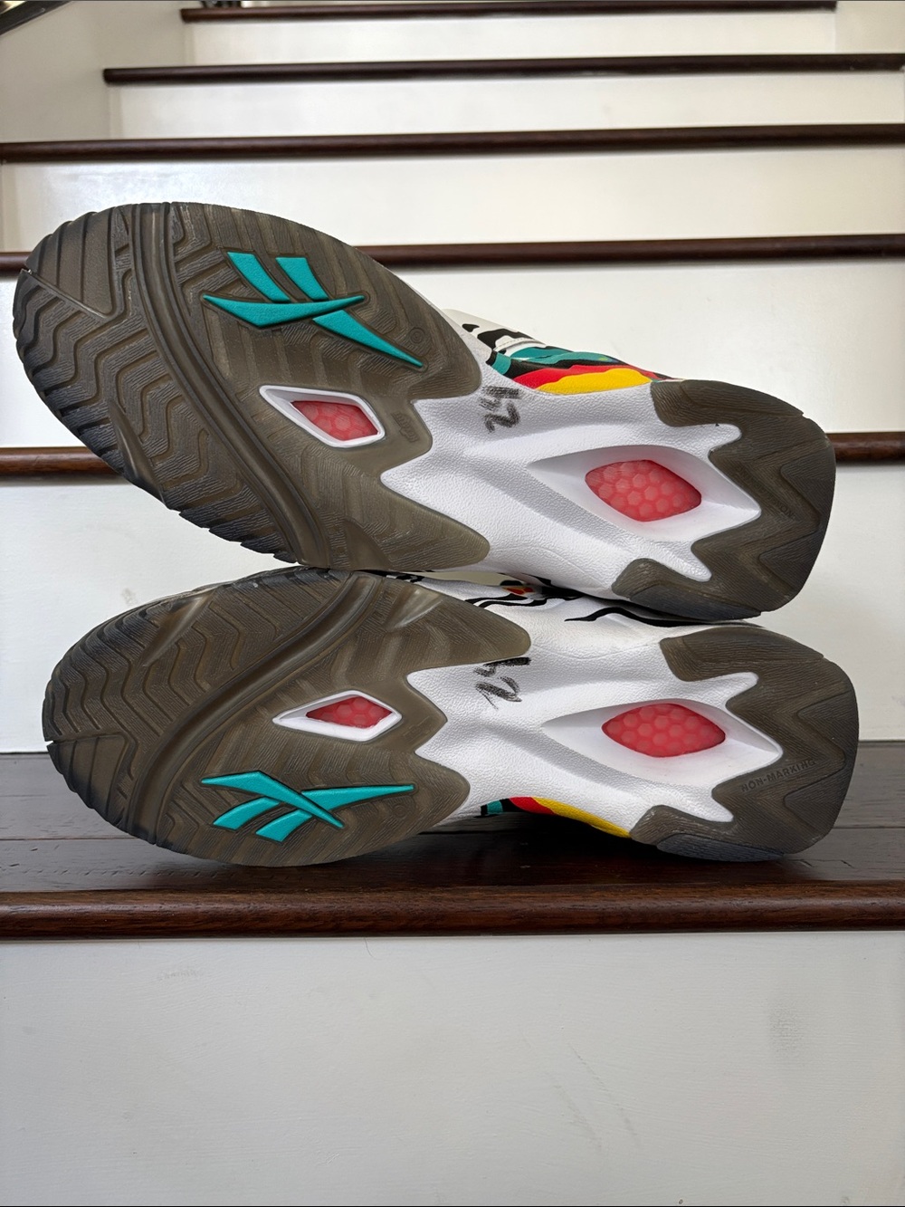 Reebok White Multicolor Athletic Shoes Kamikaze 2’s Peace Day colorway - Picture 12 of 12